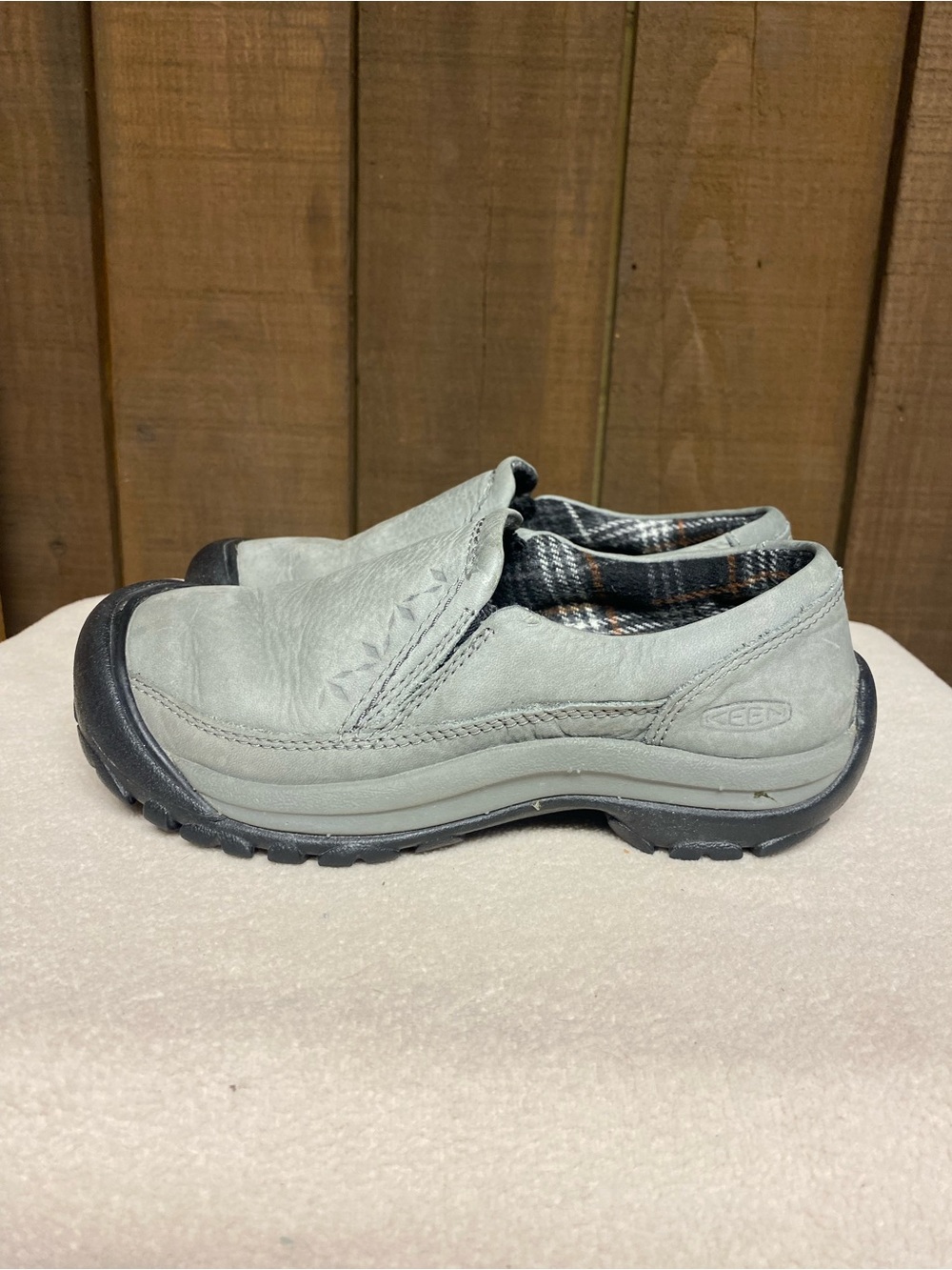 KEEN Women's Kaci 3 Winter Slip On Clogs Size 5